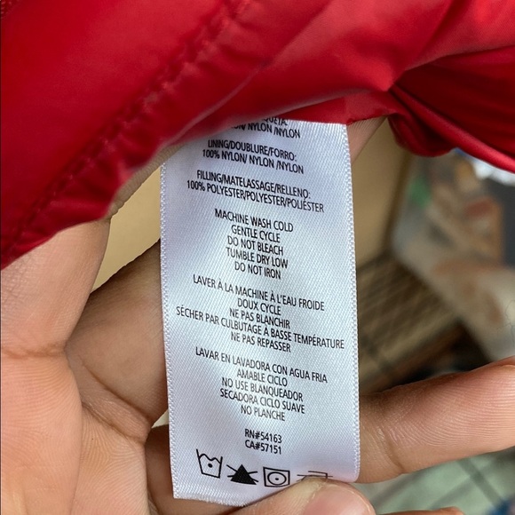 Tommy Hilfiger Red Quilted Puffer Vest - Picture 6 of 6